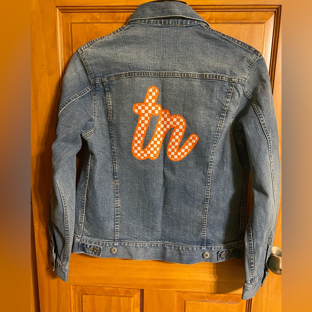 Tennessee Volunteers women’s denim jacket